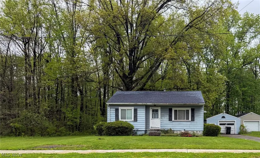 572 Comstock Nw Street, Warren, OH 44483 - #2
