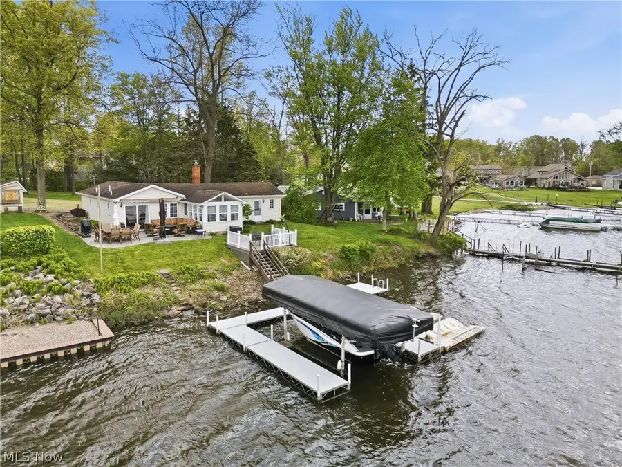 786 Harbor Avenue, Lake Milton, OH 44429 - #2