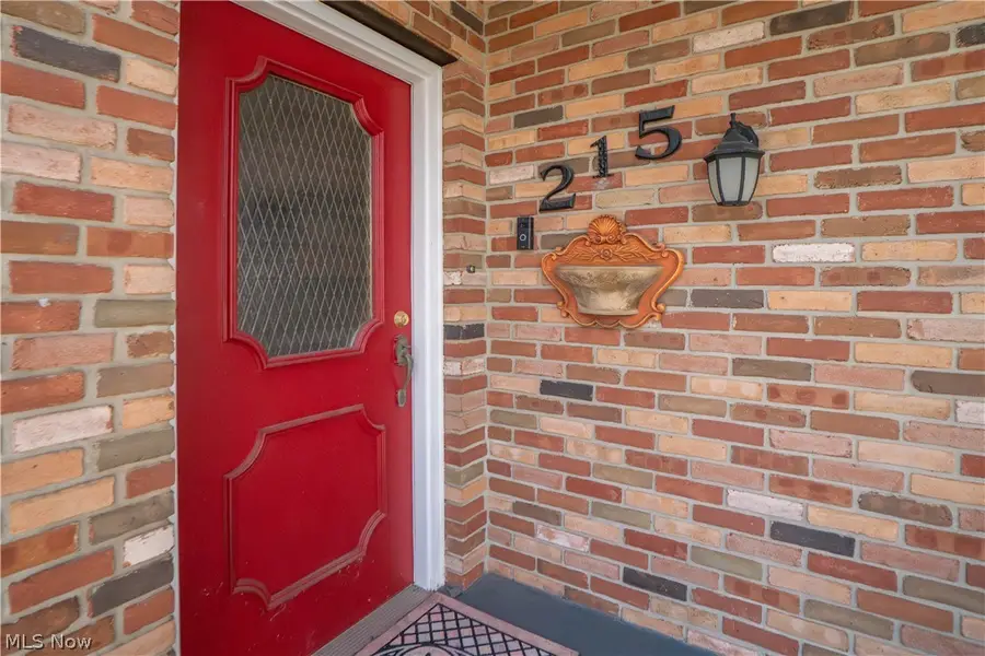 215 8th Sw Street, Massillon, OH 44647 - #3