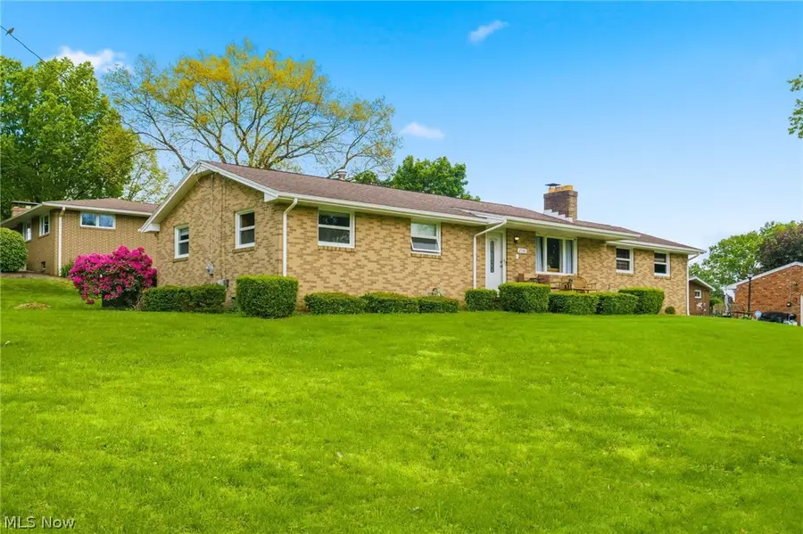 2148 Clearview Ne Street, Massillon, OH 44646 - #2
