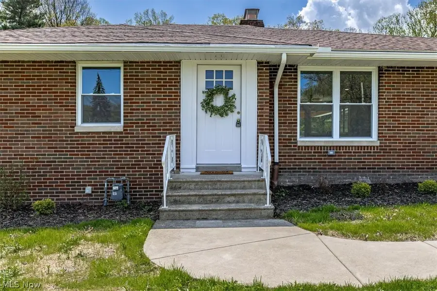 96 E Ridgewood Drive, Seven Hills, OH 44131 - #2