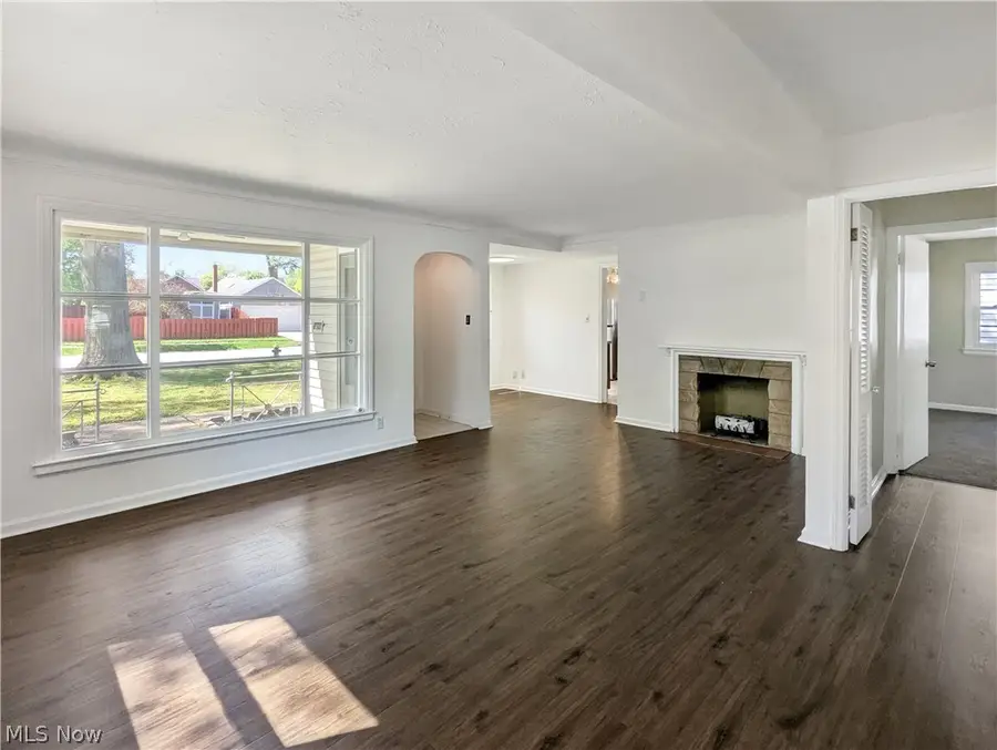 4135 Eastway Road, Cleveland, OH 44121 - #3