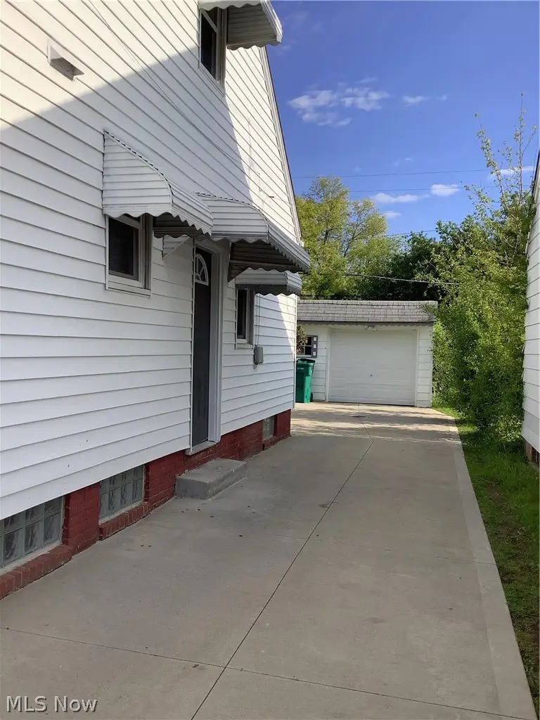20004 Libby Road, Maple Heights, OH 44137 - #3