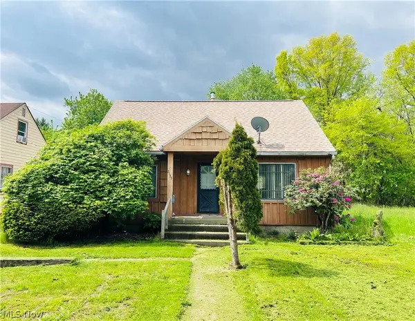 2135 Parkman Nw Road, Warren, OH 44485