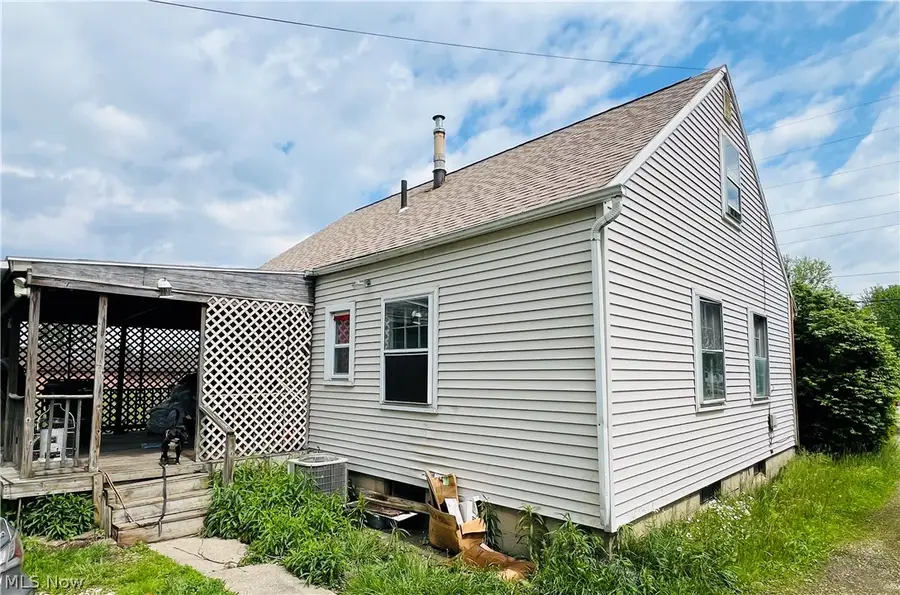2135 Parkman Nw Road, Warren, OH 44485 - #2