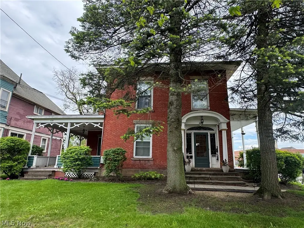 428 West Avenue, Elyria, OH 44035 - #1