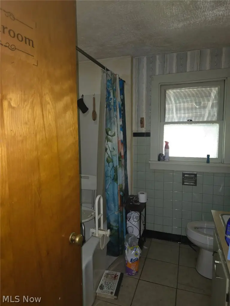 355 E Oregon Avenue, Sebring, OH 44672 - #3