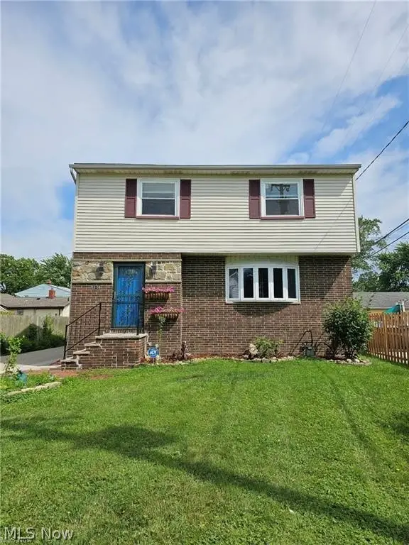 33158 Lake Shore Boulevard, Eastlake, OH 44095