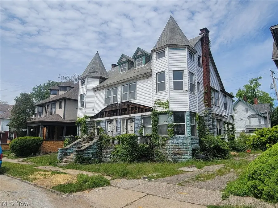 1737 Lakefront Avenue, East Cleveland, OH 44112 - #2