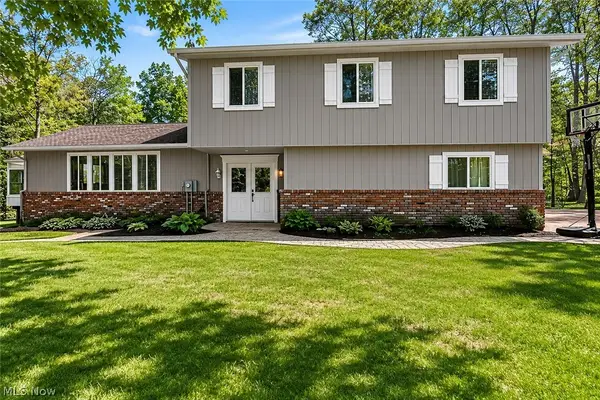 11905 Sandgate Drive, Chesterland, OH 44026