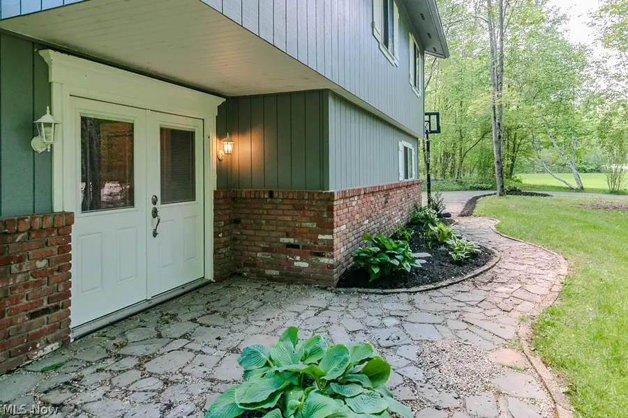 11905 Sandgate Drive, Chesterland, OH 44026 - #2