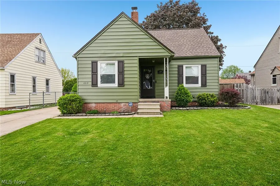 4319 Rockland Drive, Brooklyn, OH 44144 - #2