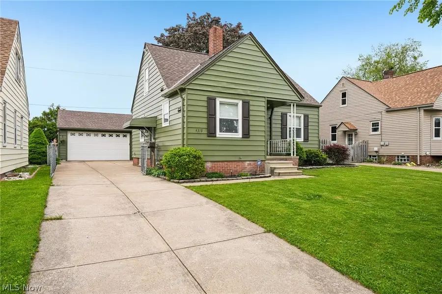 4319 Rockland Drive, Brooklyn, OH 44144 - #3