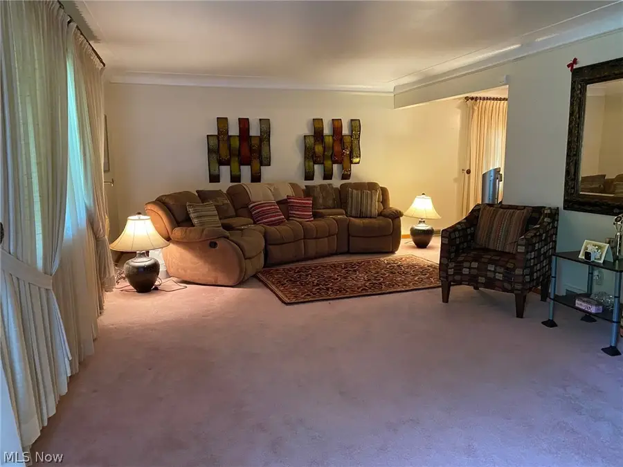 19601 Mayfair Lane, Warrensville Heights, OH 44128 - #3