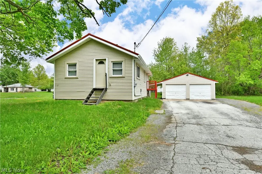 800 N Leavitt Road, Leavittsburg, OH 44430 - #3