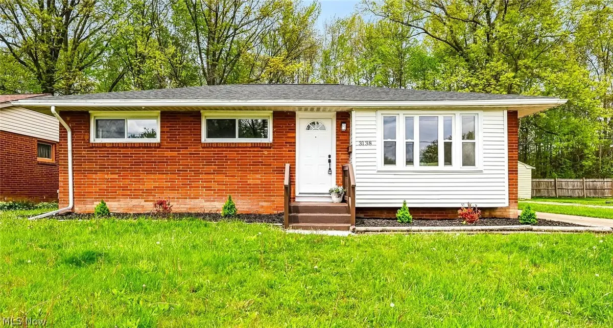 3138 Starlite Nw Drive, Warren, OH 44485 - #1