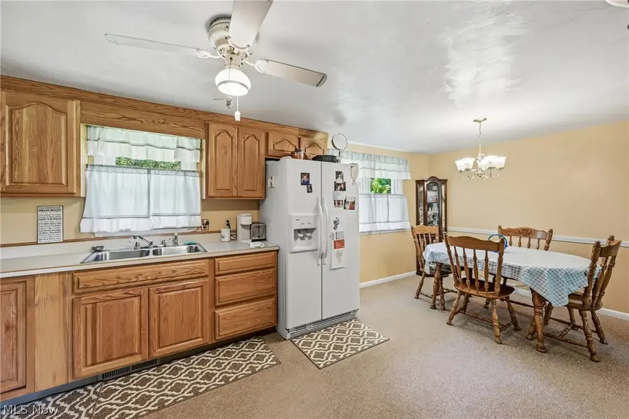 42033 Edward Circle, Columbiana, OH 44408 - #2