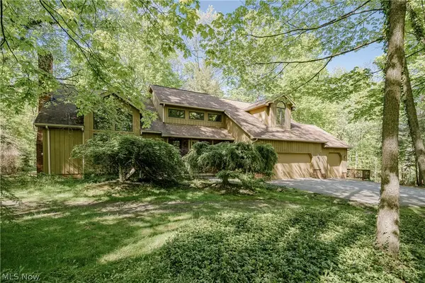 33475 Miles Road, Moreland Hills, OH 44022