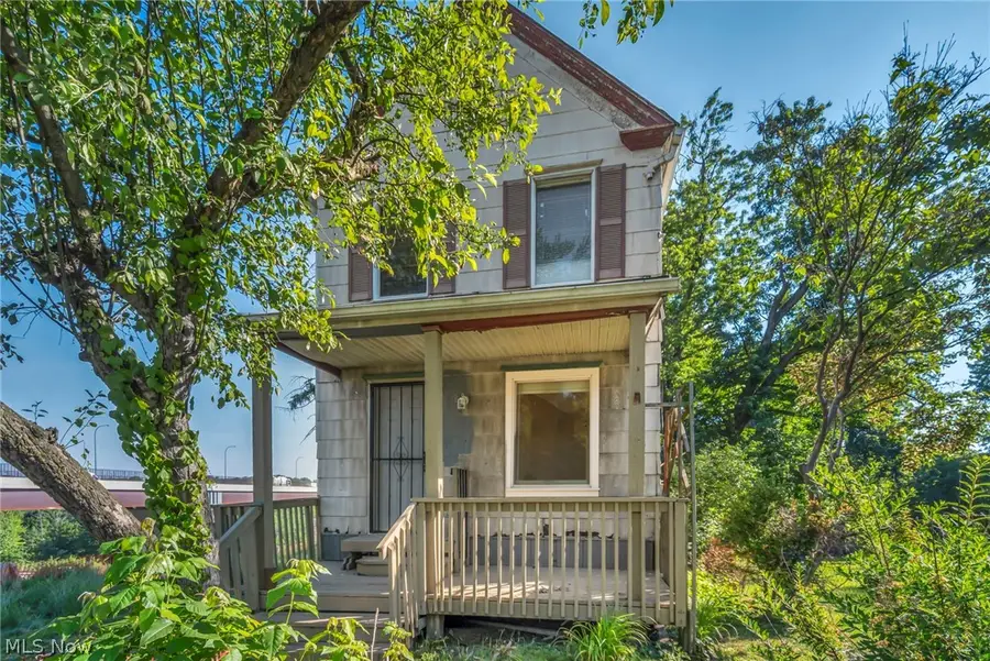 357 N Adams Street, Akron, OH 44304 - #2