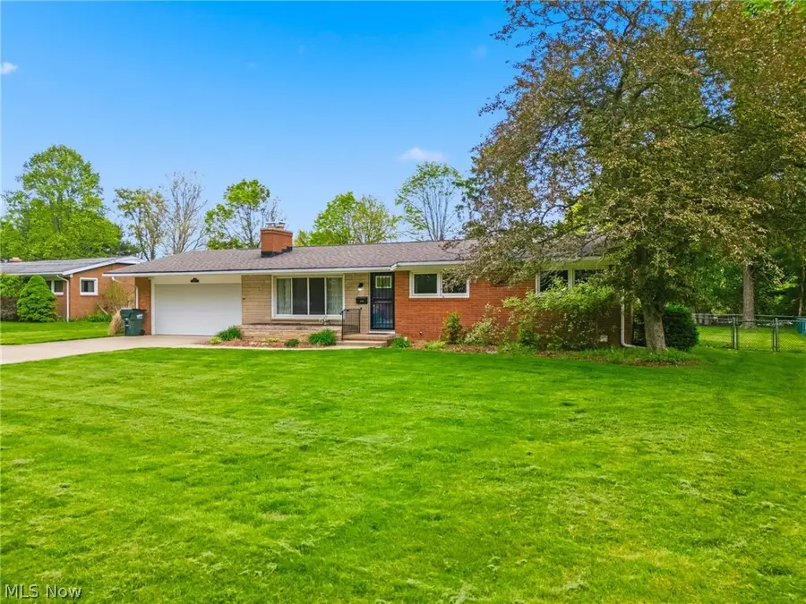 910 Marquardt Nw Avenue, North Canton, OH 44720 - #3