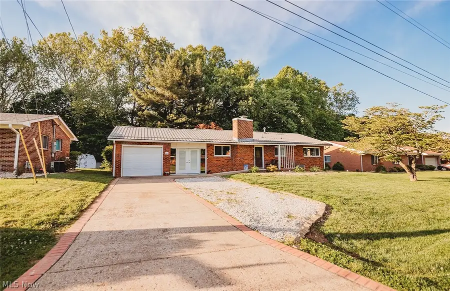 301 Bohl Drive, Marietta, OH 45750 - #3