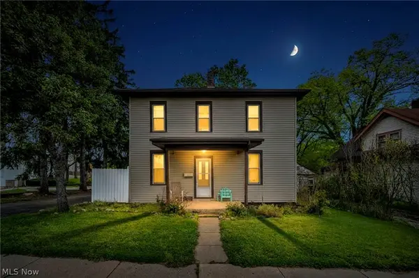 22 Main S Street, Navarre, OH 44662