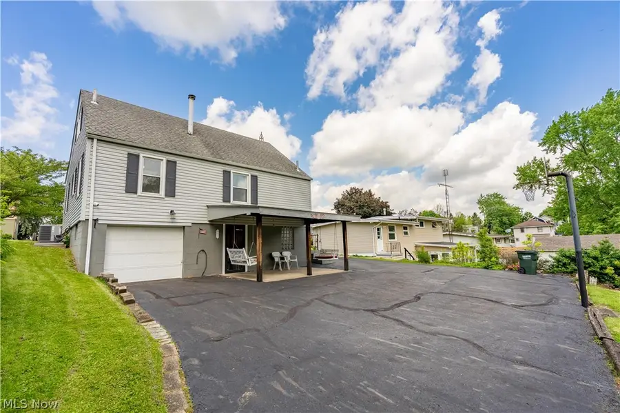814 Lakeview Nw Avenue, Canton, OH 44708 - #2