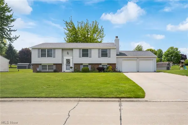 4506 Honeysuckle Drive, North Canton, OH 44720