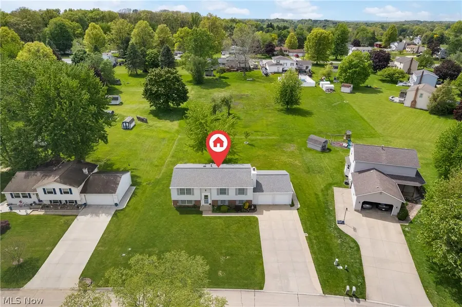 4506 Honeysuckle Drive, North Canton, OH 44720 - #2
