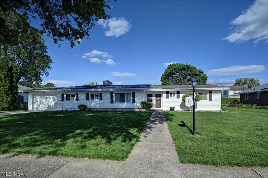 1017 Kaderly Nw Street, New Philadelphia, OH 44663 - #2