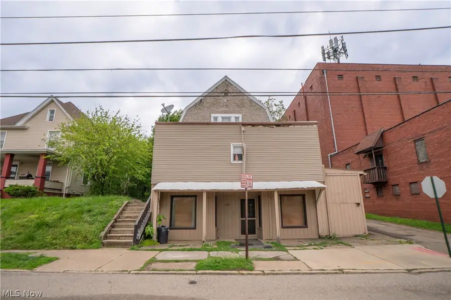 2221 6th Sw Street, Canton, OH 44706 - #3