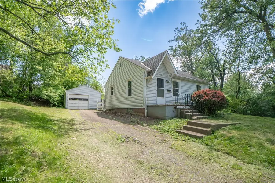 1706 31st Nw Street, Canton, OH 44709 - #2
