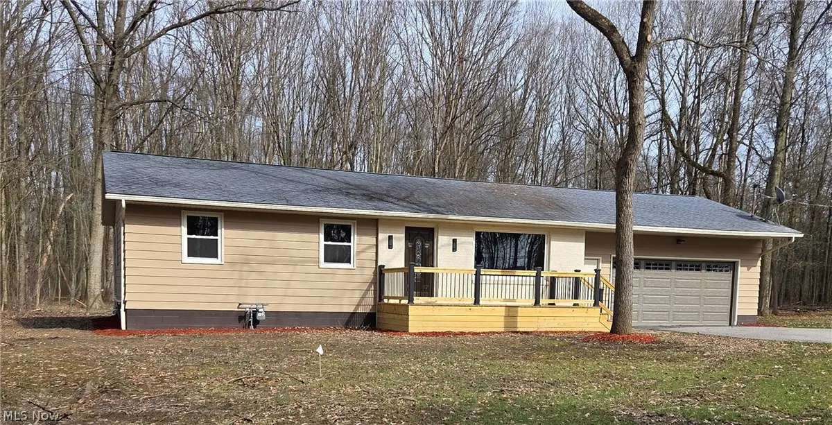 1075 NE River Road, Lake Milton, OH 44429 - #1