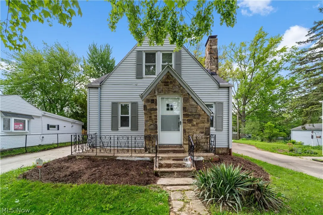 5688 Shawnee Drive, Lyndhurst, OH 44124 - #1