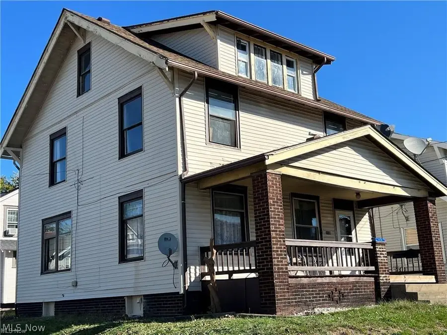 1135 16th Nw Street, Canton, OH 44703 - #2