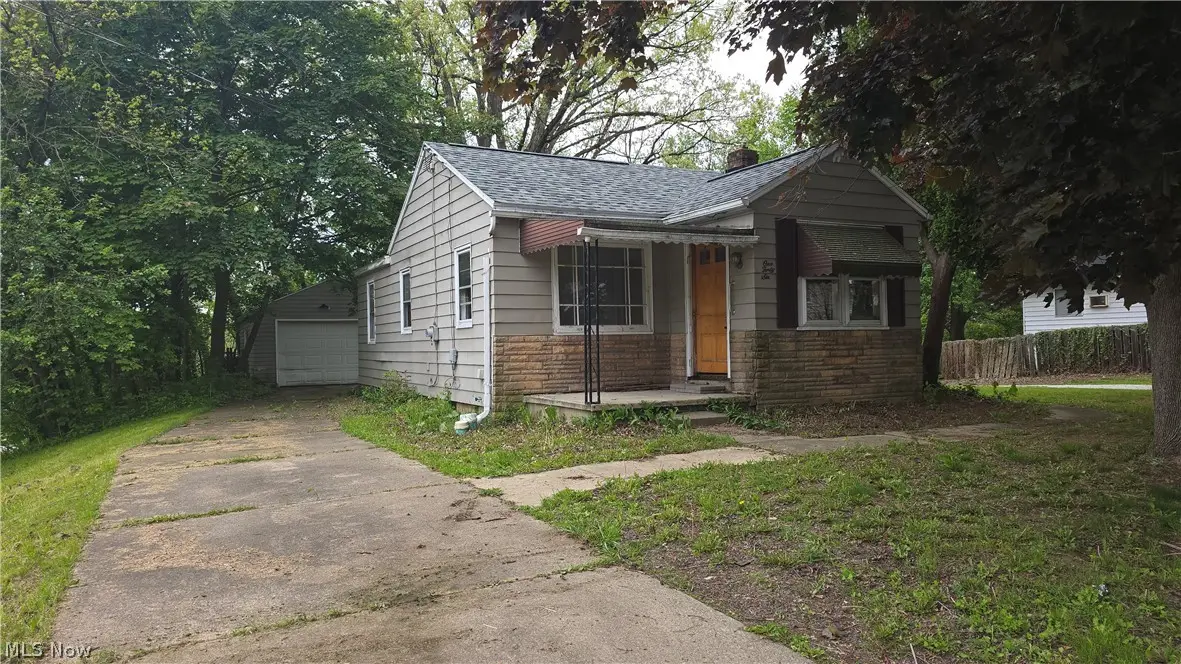 146 Hermann Street, Barberton, OH 44203 - #1