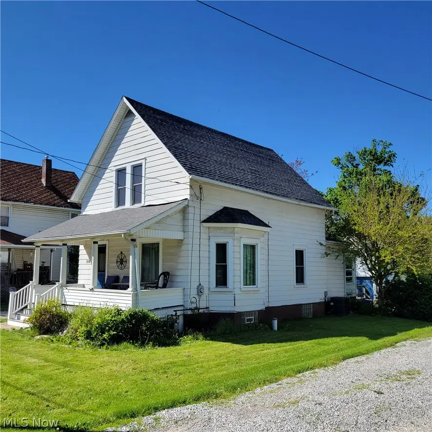349 W Maple Street, Hartville, OH 44632 - #2
