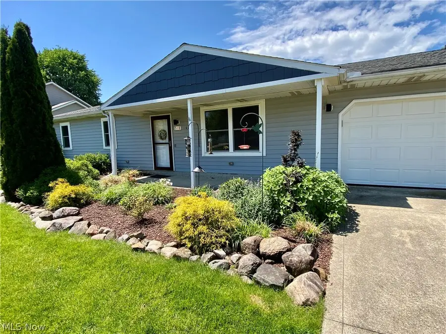 578 Fieldstone Drive, Amherst, OH 44001 - #3