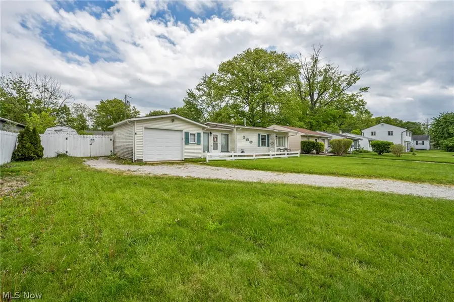 160 Boston Avenue, Elyria, OH 44035 - #3
