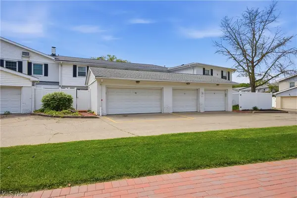 7 Meadowlawn Drive #20, Mentor, OH 44060