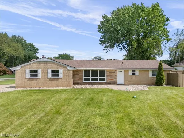 5544 Fairwood Nw Avenue, North Canton, OH 44720