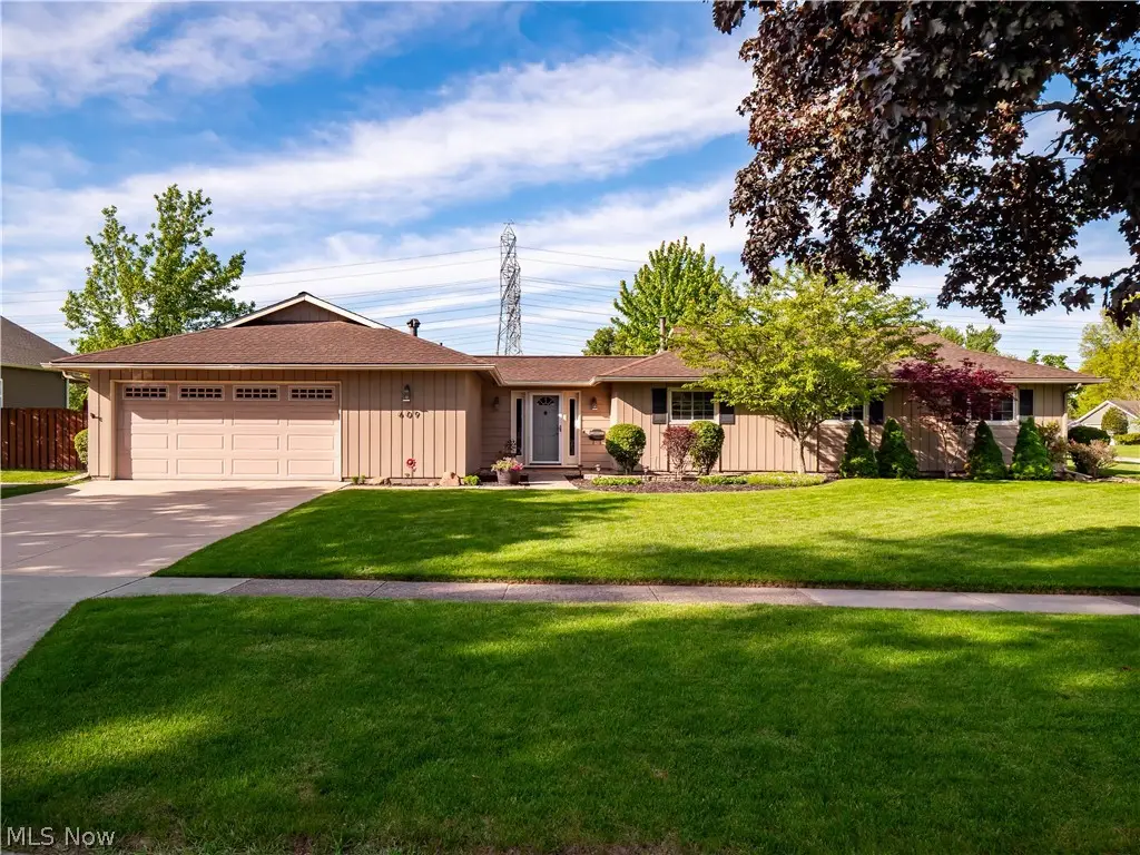 609 Wyleswood Drive, Berea, OH 44017 - #1