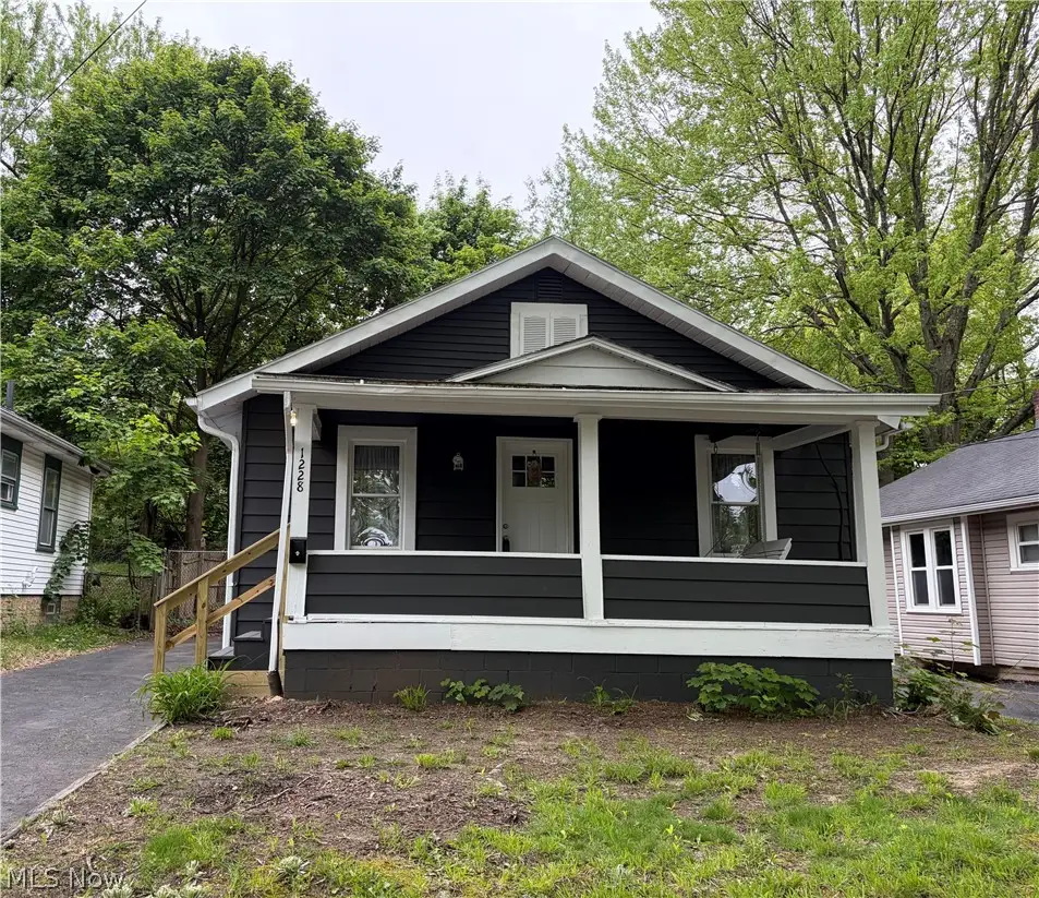 1228 Arnold Avenue, Akron, OH 44305 - #1