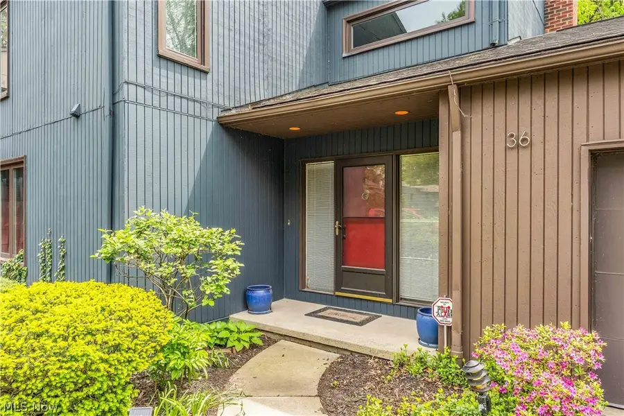 36 Oakshore Drive, Bratenahl, OH 44108 - #3