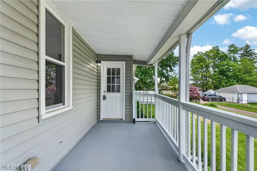 533 W Bank Street, Uhrichsville, OH 44683 - #2