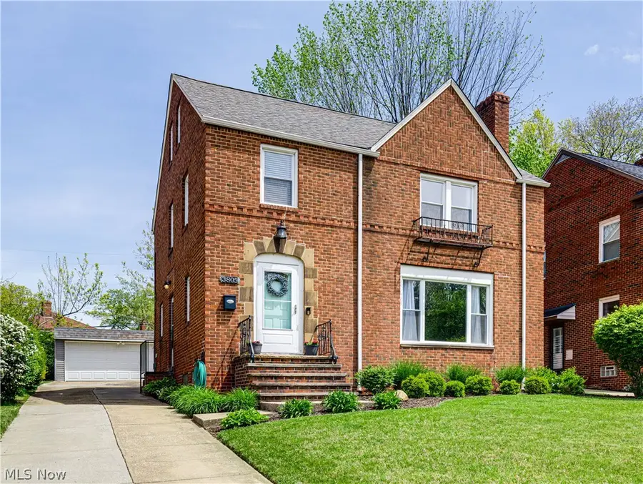 3805 Washington Boulevard, University Heights, OH 44118 - #2