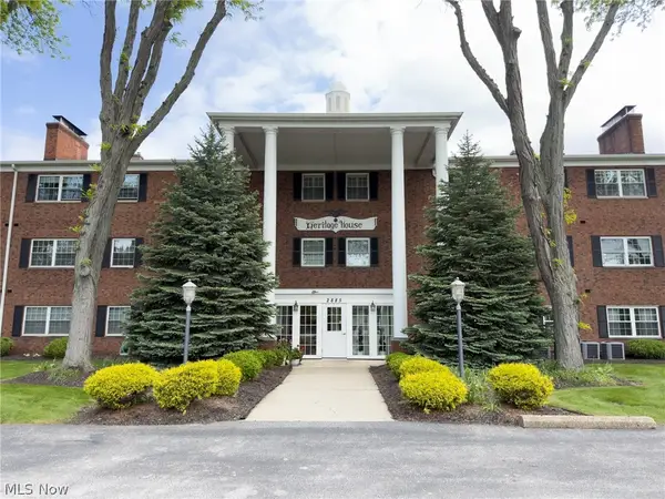 2885 Pease Drive #309, Rocky River, OH 44116