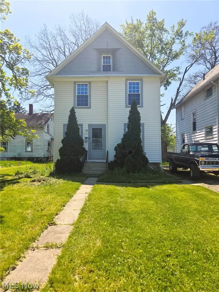 324 11th Street, Elyria, OH 44035 - #1