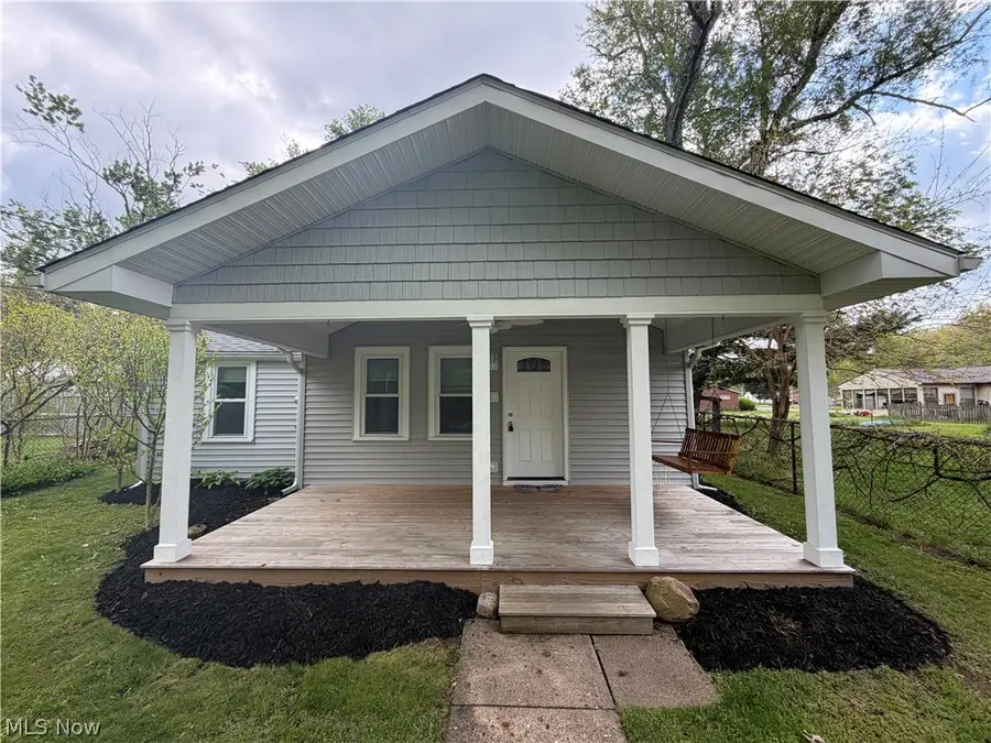 230 Hunter Avenue, Munroe Falls, OH 44262 - #2