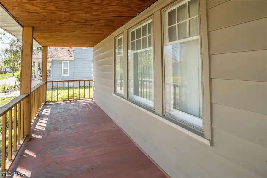 94 Avalon Drive, Bedford, OH 44146 - #3
